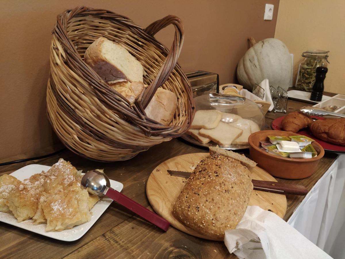 Karavos Hotel 포르테리아 외부 사진